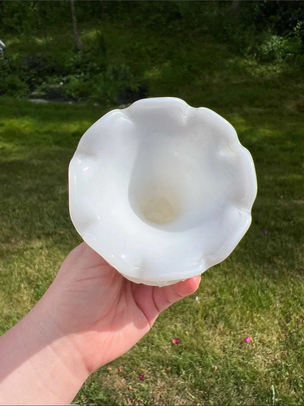 Vintage Imperial Glass White Milk Glass Flower Bud Vase with Rose Pattern - Picture 4 of 5
